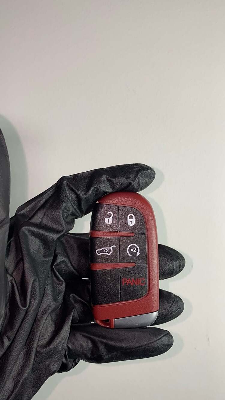 Dodge R/T Key Shell (Red SUV) - Picture 3 of 7